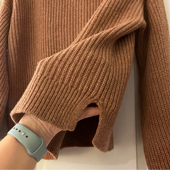 Madewell Boatneck Button-Shoulder Sweater in size Medium - Picture 6 of 9